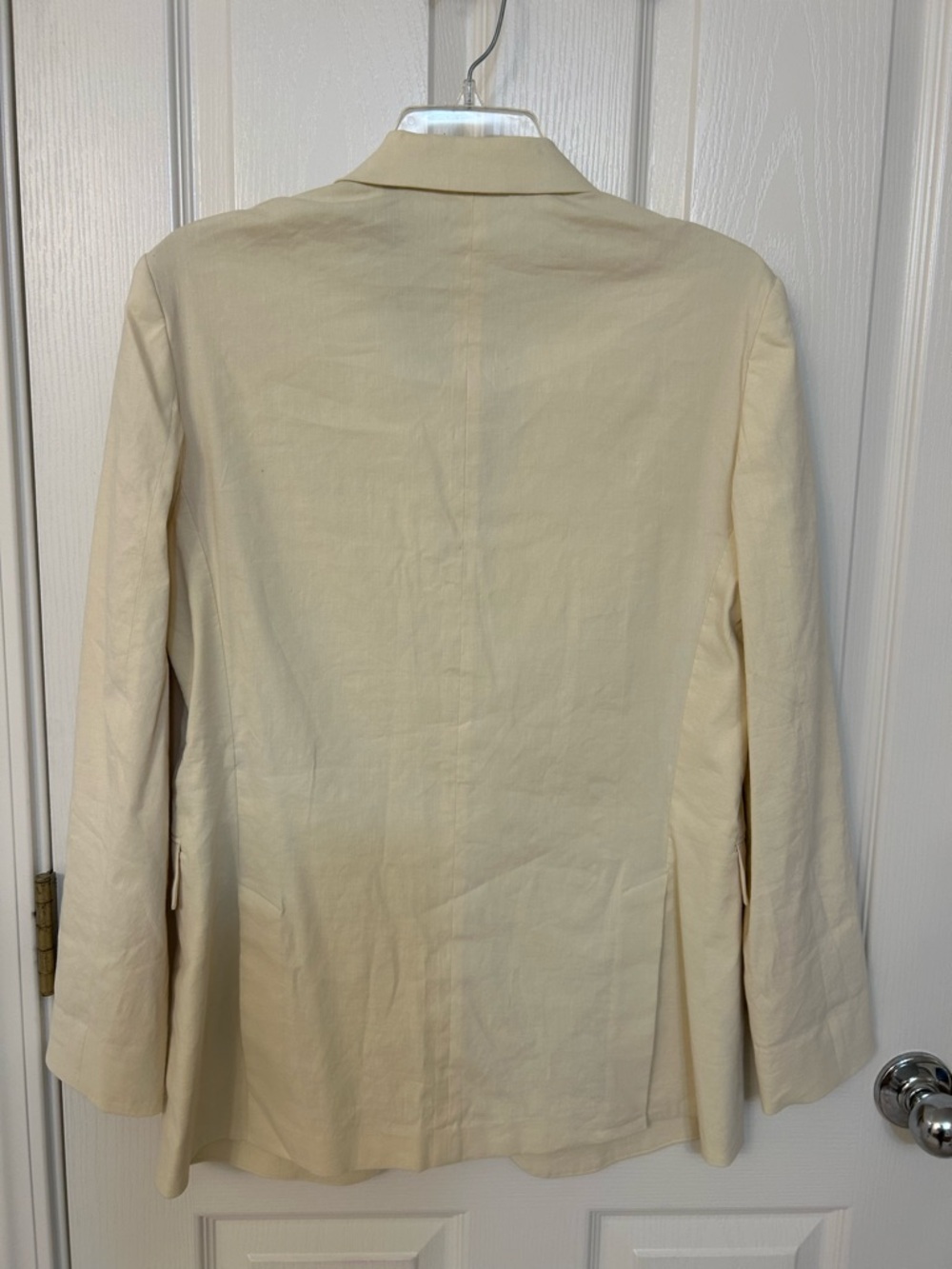 Theory Two Button Linen Blend Blazer in Light Linen Size 4 - Picture 6 of 8